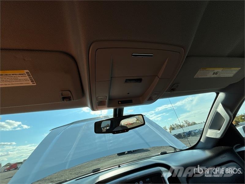 Chevrolet Silverado 1500 LD 4x4 Extended Cab Pickup Diger