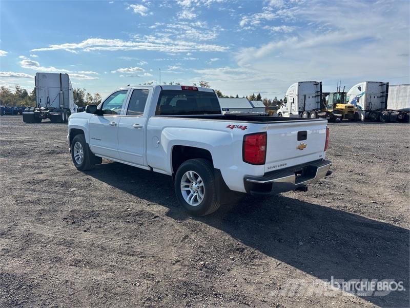 Chevrolet Silverado 1500 LD 4x4 Extended Cab Pickup Diger
