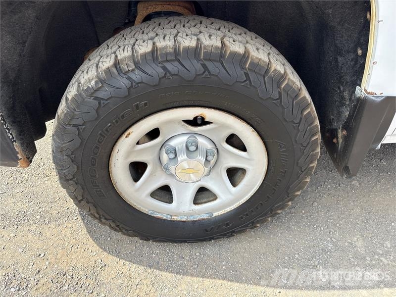 Chevrolet Silverado 1500 4x4 Crew Cab Pickup Прочие фургоны