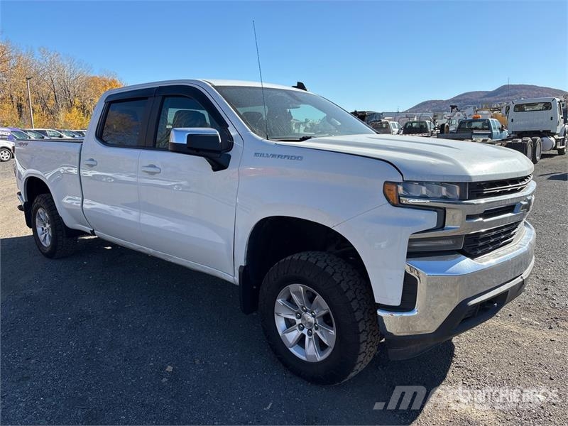 Chevrolet Silverado 1500 LT 4x4 Crew Cab Pickup Andre