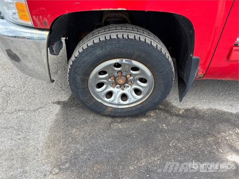 Chevrolet Silverado 1500 LT 4x4 Crew Cab Pickup Övriga bilar