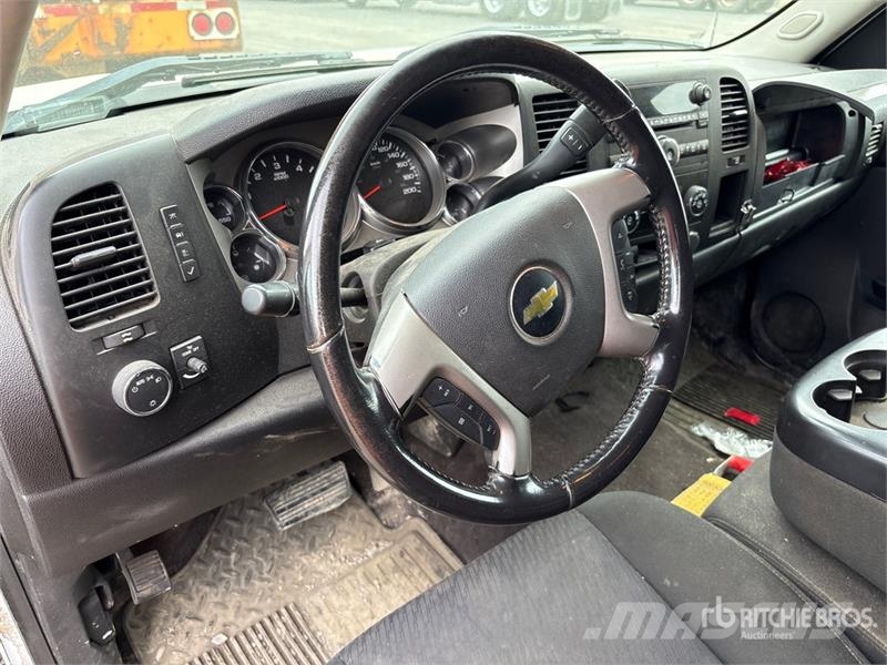 Chevrolet Silverado 1500 4x4 Extended Cab Pickup Прочие фургоны