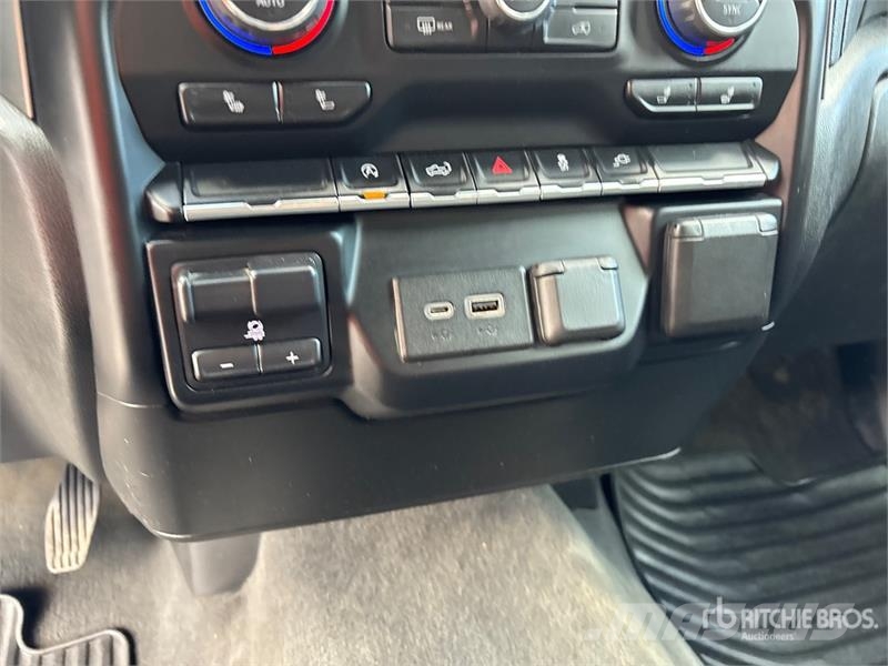 Chevrolet Silverado 1500 LT 4x4 Crew Cab Pickup Autre fourgon / utilitaire