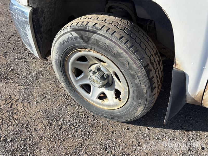 Chevrolet Silverado 1500 LS 4x4 Extended Cab Pickup Övriga bilar