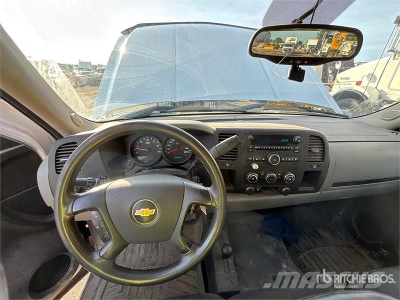 Chevrolet Silverado 1500 LS 4x4 Extended Cab Pickup Övriga bilar
