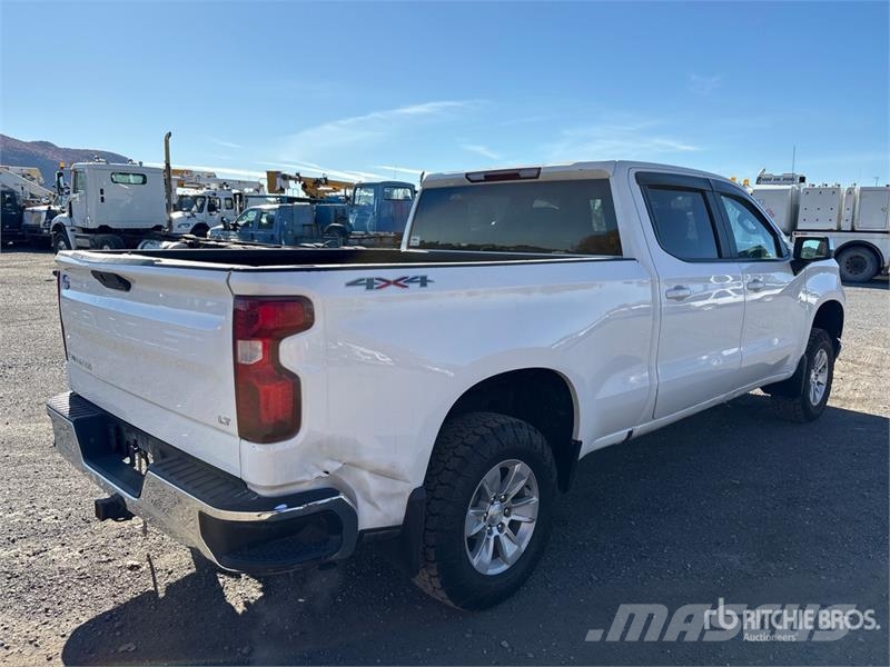 Chevrolet Silverado 1500 LT 4x4 Crew Cab Pickup Andre