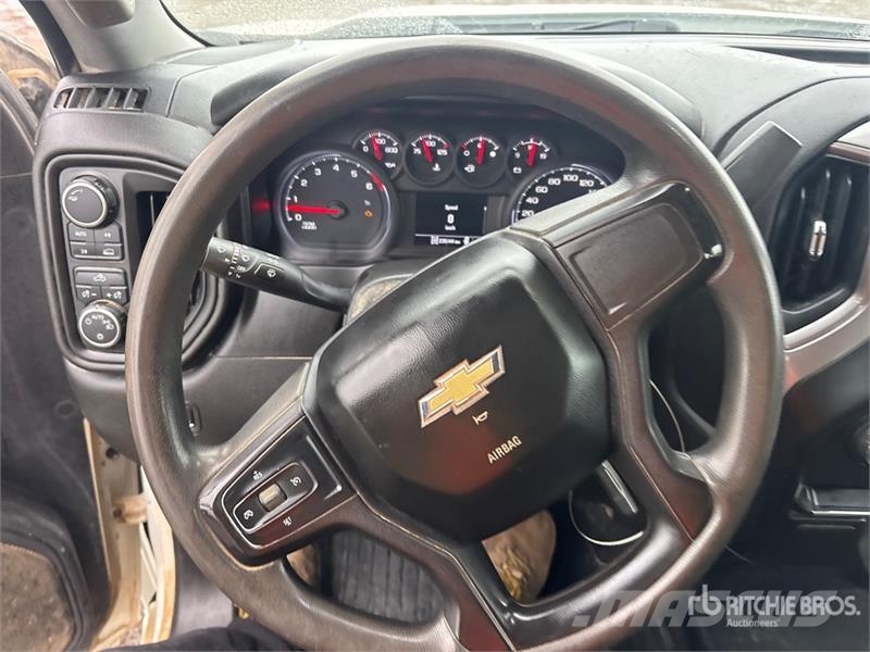 Chevrolet Silverado 1500 4x4 Extended Cab Pickup Egyéb