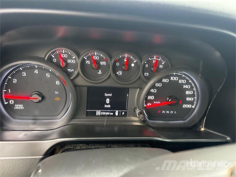 Chevrolet Silverado 1500 4x4 Extended Cab Pickup Egyéb