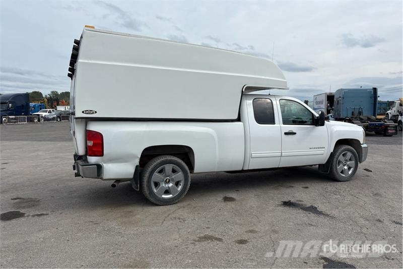 Chevrolet Silverado 1500 4x4 Extended Cab Pickup Прочие фургоны