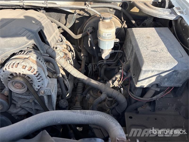 Chevrolet Silverado 1500 LS 4x4 Extended Cab Pickup Övriga bilar