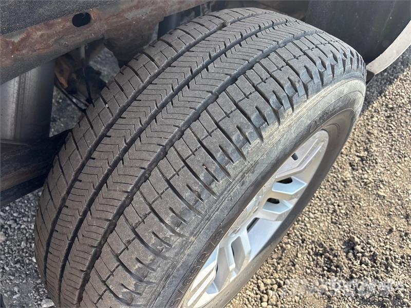 Chevrolet Silverado 1500 LD 4x4 Extended Cab Pickup Diger