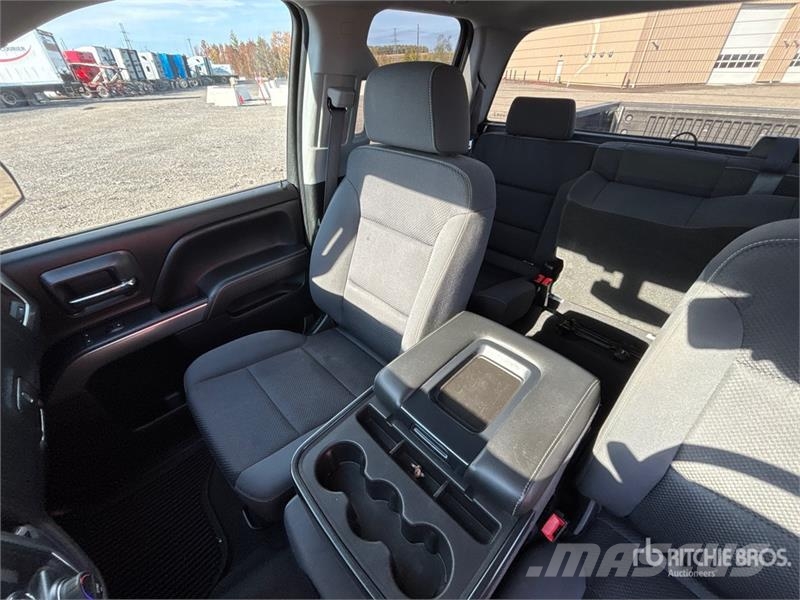 Chevrolet Silverado 1500 LD 4x4 Extended Cab Pickup Diger
