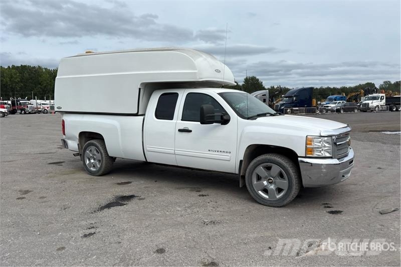 Chevrolet Silverado 1500 4x4 Extended Cab Pickup Прочие фургоны
