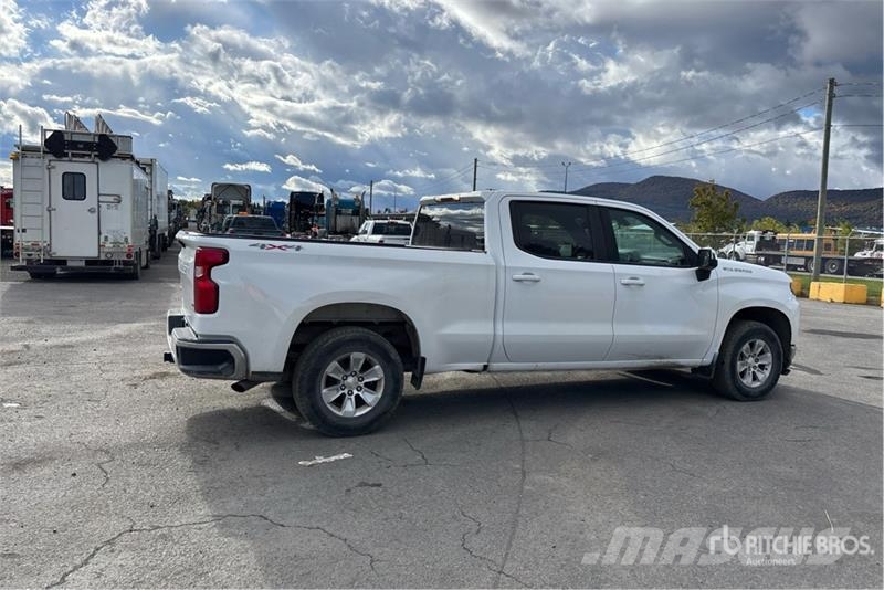 Chevrolet Silverado 1500 LT 4x4 Crew Cab Pickup Otras furgonetas