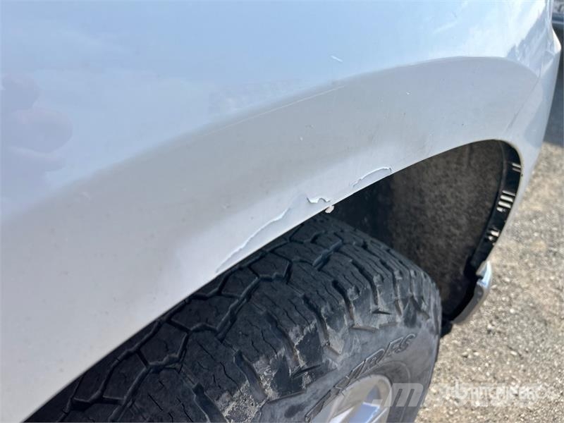 Chevrolet Silverado 1500 4x4 Crew Cab Pickup Прочие фургоны