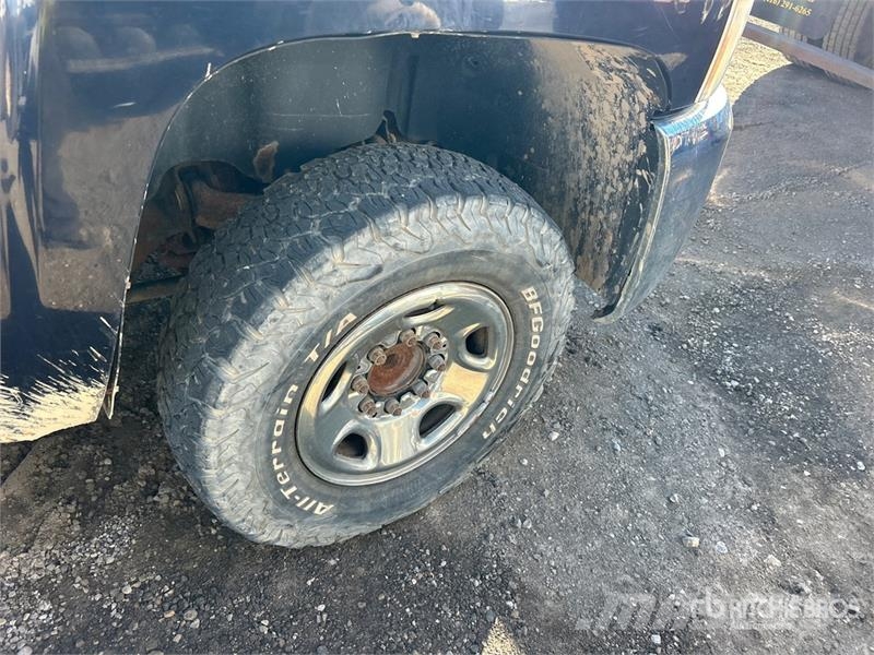 Chevrolet Silverado 2500HD LT 4x2 Utility Truck Pickup/planbiler