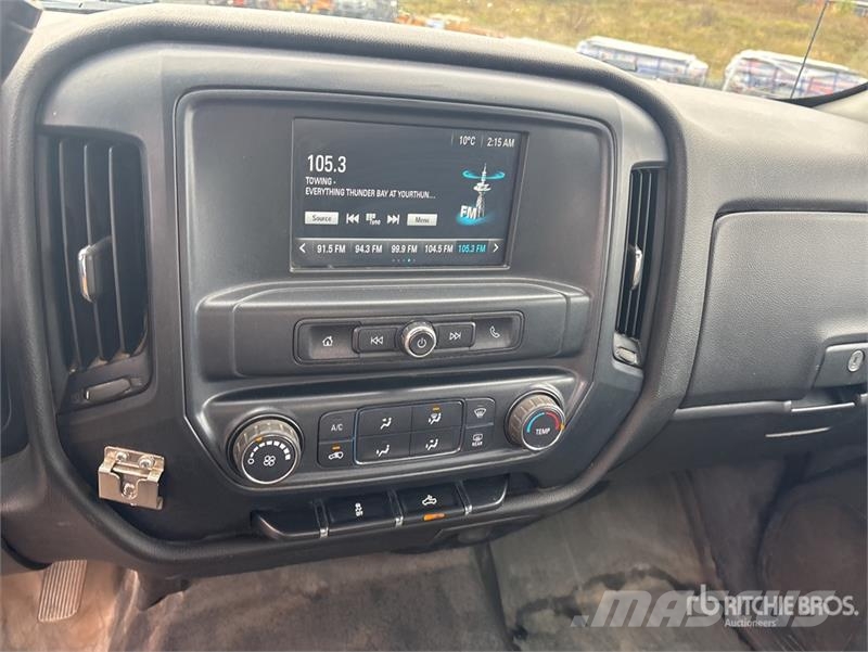 Chevrolet Silverado 2500 HD HD 4x4 Crew Cab Pickup Muu