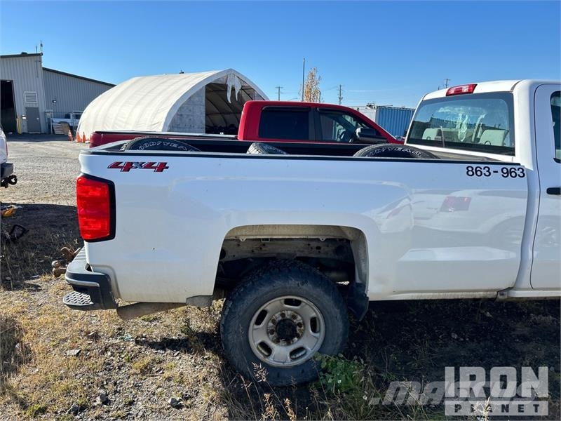 Chevrolet Silverado 2500HD 4x4 Extended Cab Pickup (Inoperab Ostalo