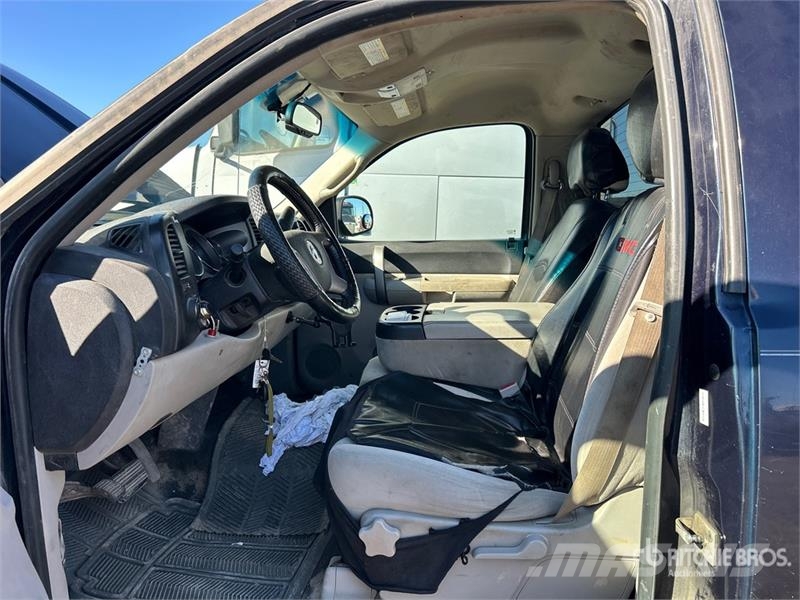 Chevrolet Silverado 2500HD LT 4x2 Utility Truck Pickup/planbiler