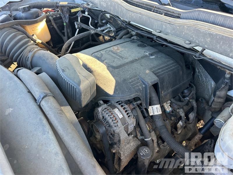 Chevrolet Silverado 2500HD 4x4 Extended Cab Pickup (Inoperab Ostalo