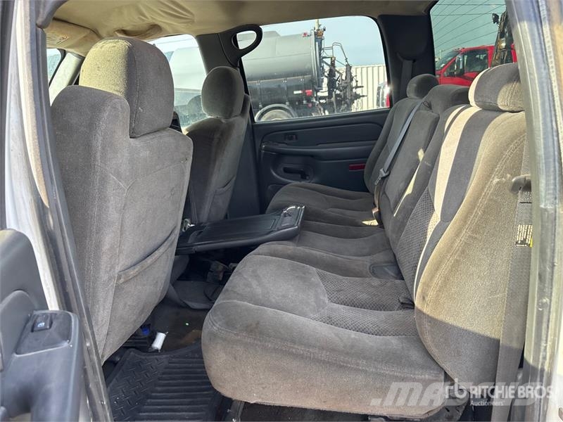 Chevrolet Silverado 2500 4x4 Crew Cab Pickup Other