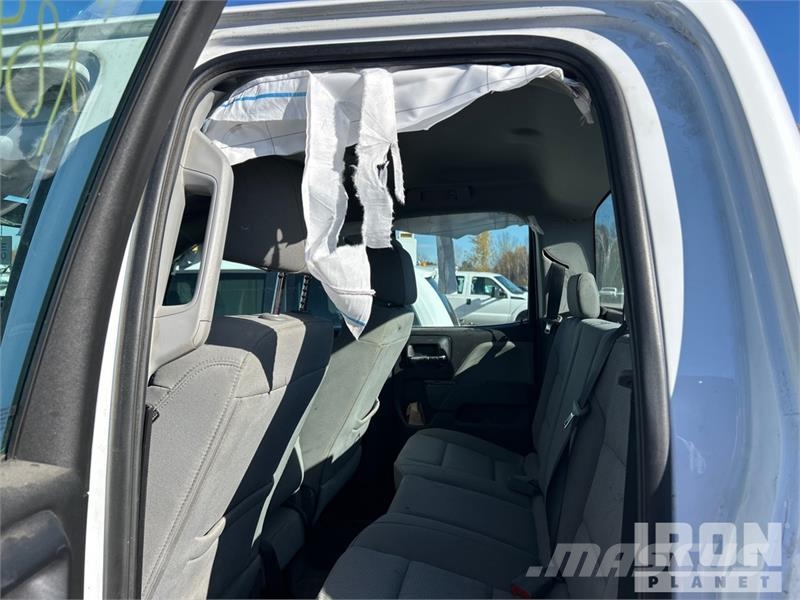 Chevrolet Silverado 2500HD 4x4 Extended Cab Pickup (Inoperab Ostalo