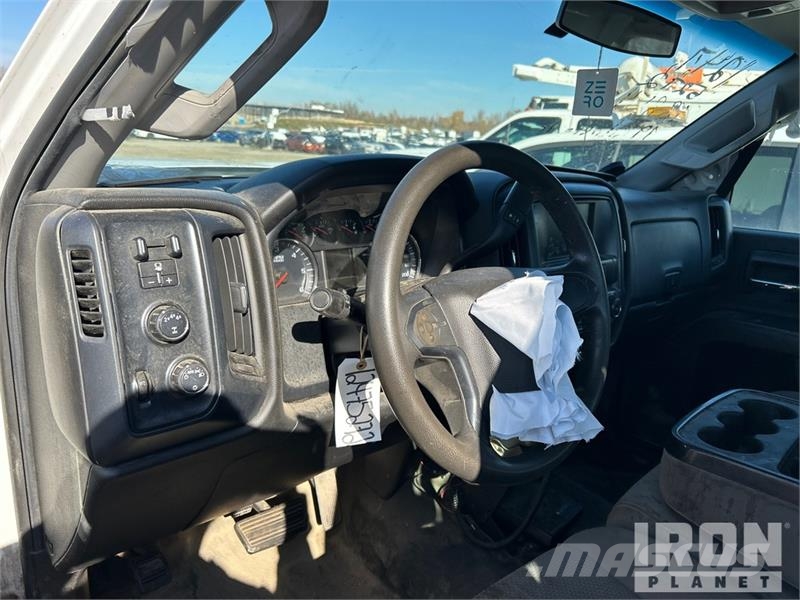 Chevrolet Silverado 2500HD 4x4 Extended Cab Pickup (Inoperab Ostalo