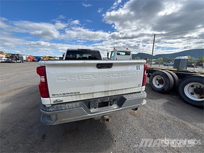 Chevrolet Silverado 2500HD LT 4x4 Crew Cab Pickup Anders