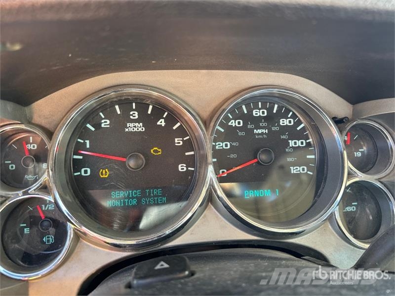 Chevrolet Silverado 2500HD LT 4x2 Utility Truck Pickup/planbiler