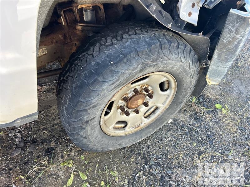 Chevrolet Silverado 2500HD 4x4 Extended Cab Pickup (Inoperab Ostalo