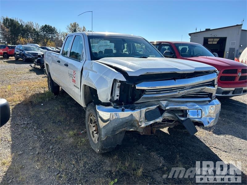 Chevrolet Silverado 2500HD 4x4 Extended Cab Pickup (Inoperab Ostalo
