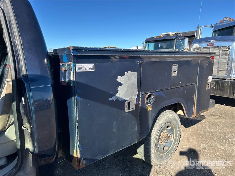 Chevrolet Silverado 2500HD LT 4x2 Utility Truck Pickup/planbiler