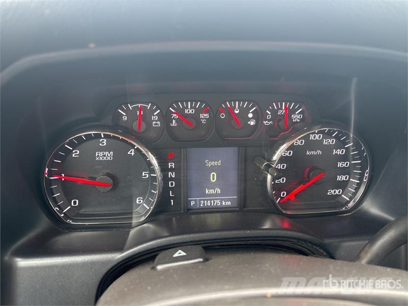 Chevrolet Silverado 2500 HD HD 4x4 Crew Cab Pickup Muu