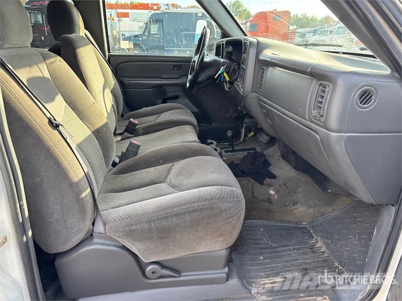 Chevrolet Silverado 2500 4x4 Crew Cab Pickup Other