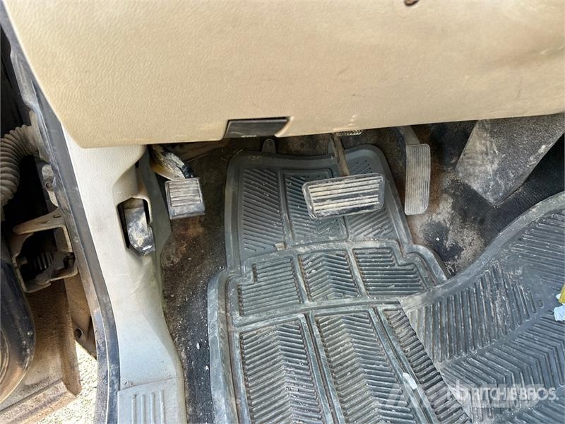 Chevrolet Silverado 2500HD LT 4x2 Utility Truck Pickup/planbiler