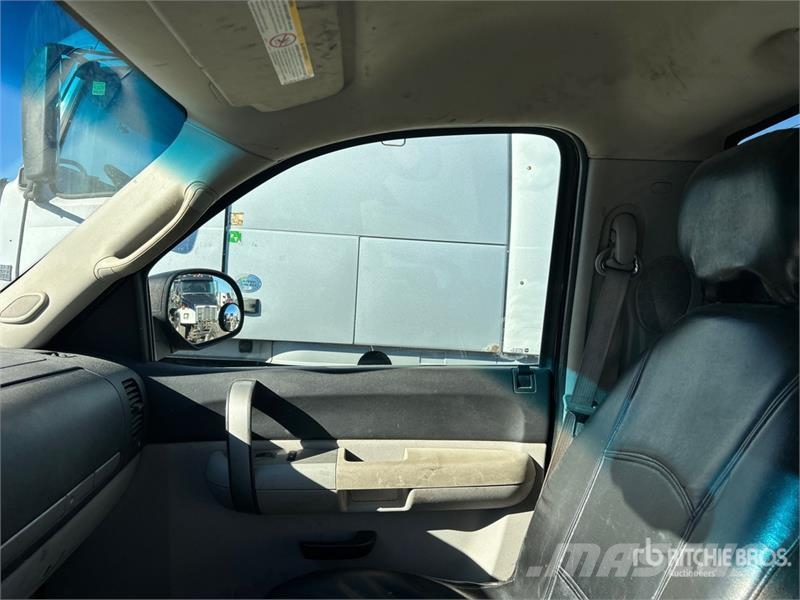 Chevrolet Silverado 2500HD LT 4x2 Utility Truck Pickup/planbiler