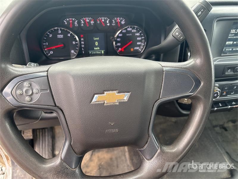Chevrolet Silverado 2500 HD HD 4x4 Crew Cab Pickup Muu