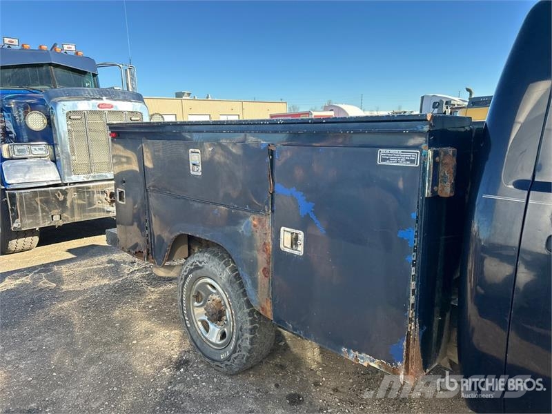Chevrolet Silverado 2500HD LT 4x2 Utility Truck Pickup/planbiler