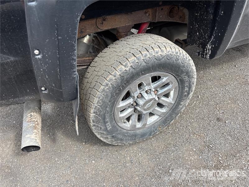 Chevrolet Silverado 2500 Прочие фургоны