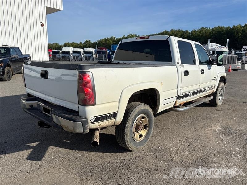 Chevrolet Silverado 2500 4x4 Crew Cab Pickup Other