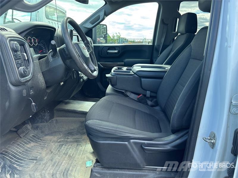 Chevrolet Silverado 2500HD LT 4x4 Crew Cab Pickup Anders