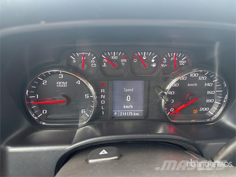 Chevrolet Silverado 2500 HD HD 4x4 Crew Cab Pickup Muu