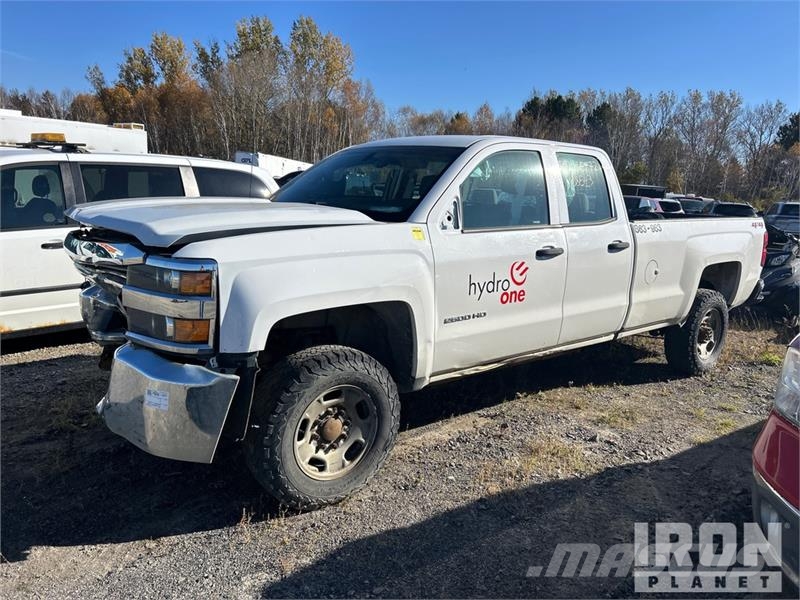 Chevrolet Silverado 2500HD 4x4 Extended Cab Pickup (Inoperab Ostalo