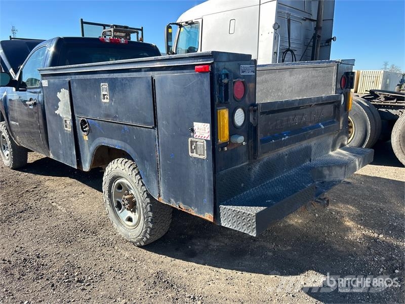 Chevrolet Silverado 2500HD LT 4x2 Utility Truck Pickup/planbiler