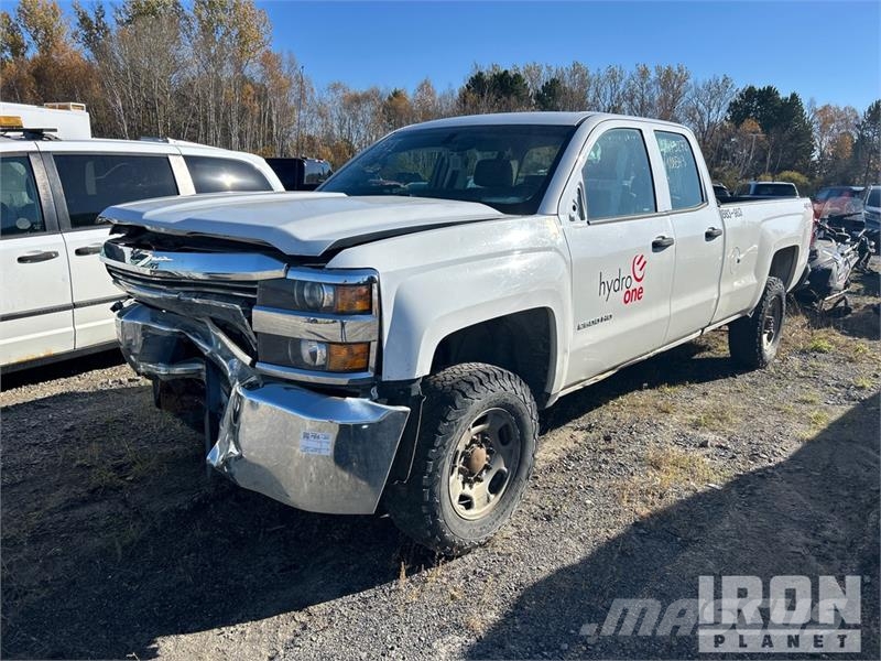 Chevrolet Silverado 2500HD 4x4 Extended Cab Pickup (Inoperab Ostalo