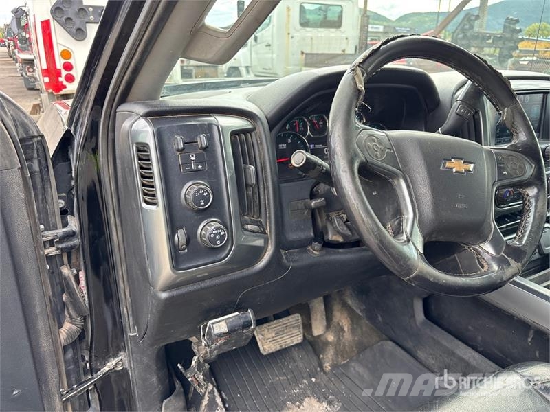Chevrolet Silverado 2500 Прочие фургоны
