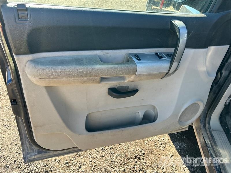 Chevrolet Silverado 2500HD LT 4x2 Utility Truck Pickup/planbiler