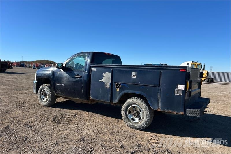 Chevrolet Silverado 2500HD LT 4x2 Utility Truck Pickup/planbiler