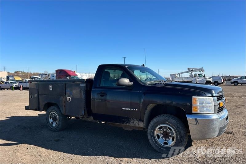 Chevrolet Silverado 2500HD LT 4x2 Utility Truck Pickup/planbiler