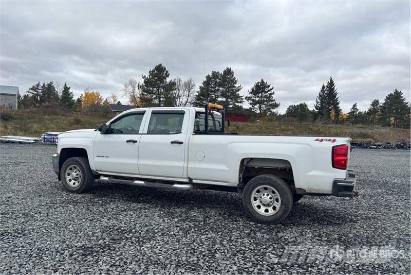 Chevrolet Silverado 2500 HD HD 4x4 Crew Cab Pickup Muu